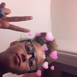 Meet your Posher, Carly